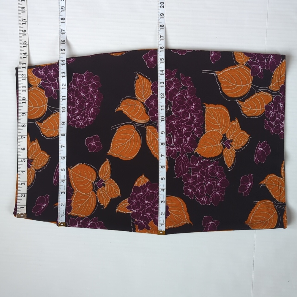 LulaRoe Cassie Floral Pattern Pencil Skirt XS Black Purple Casual Summer - Picture 8 of 9